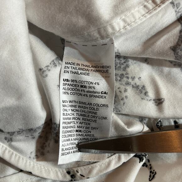 Chico's Shirt Womens Size 0 US 4‎ White Cheetah Print Striped No-Iron Tunic - Picture 7 of 9